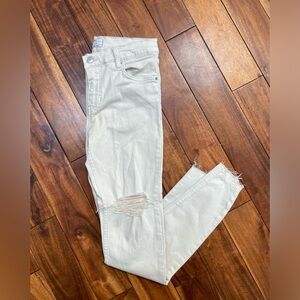 Free People - Skinny - Distressed - size 26